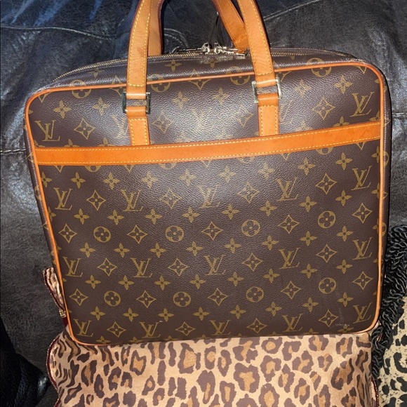 Authentic Louis Vuitton Vintage Briefcase - Picture 3 of 11